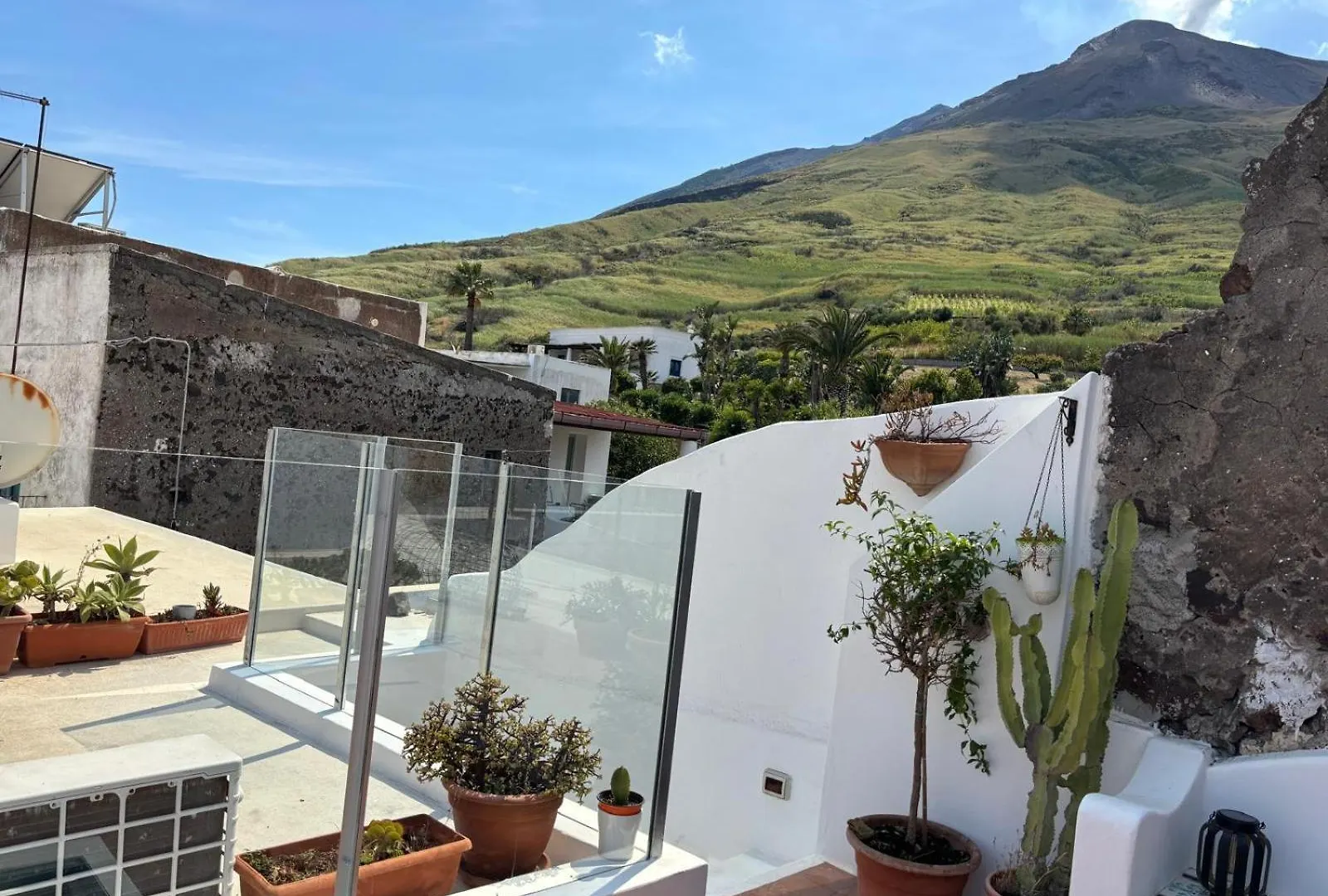 Casa Civetta Villa Stromboli Italy